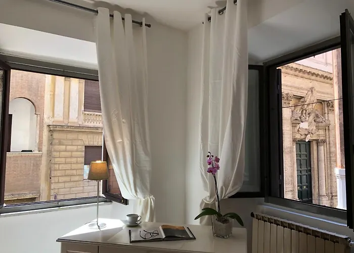 Navona Inn Apartments
